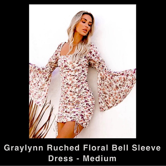 Vici Dresses & Skirts - VICI BELL SLEEVE FALL FLORAL DRESS- great for family photos :)